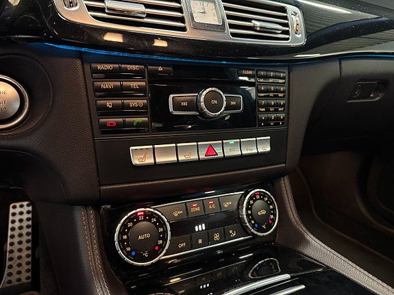 Mercedes-Benz CLS350 18 of 24