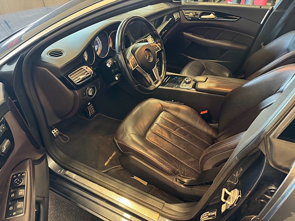 Mercedes-Benz CLS350 13 of 24