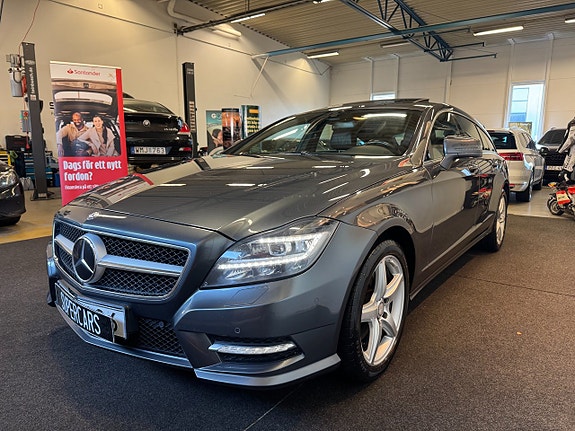 Mercedes-Benz CLS350 2 of 24
