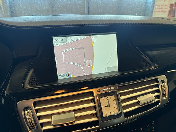 Mercedes-Benz CLS350 19 of 24