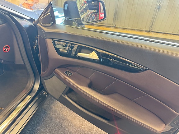 Mercedes-Benz CLS350 10 of 24