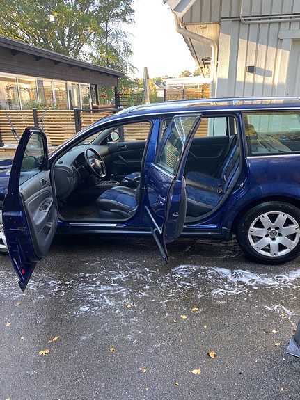 Volkswagen Passat 3 of 7