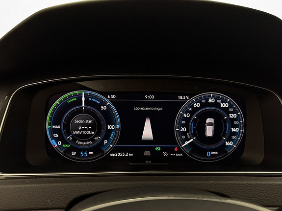 Volkswagen e-Golf VII 17 of 30