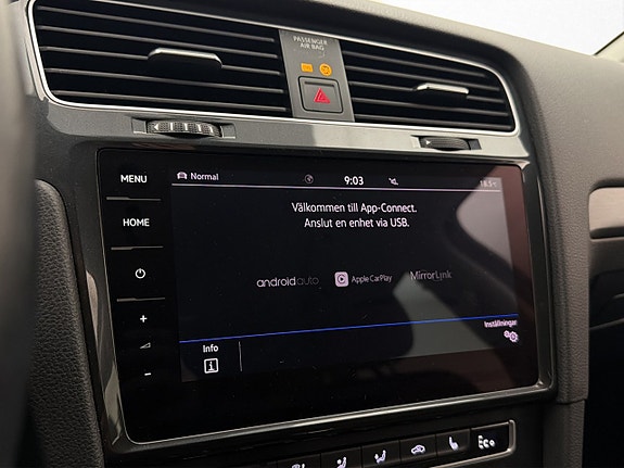 Volkswagen e-Golf VII 21 of 30