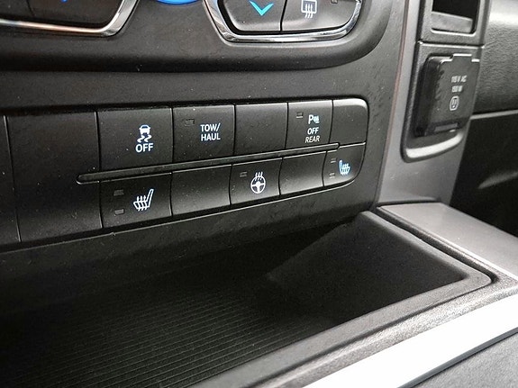 Dodge RAM 1500 13 of 14