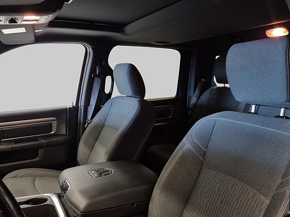 Dodge RAM 1500 9 of 14