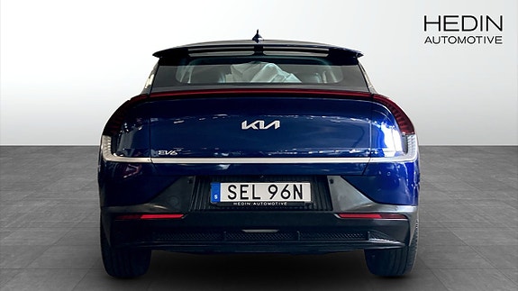 Kia EV6 7 of 12
