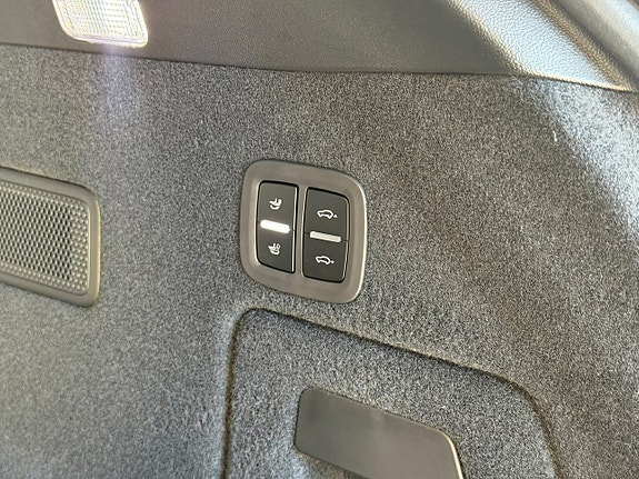 Porsche Cayenne 23 of 25