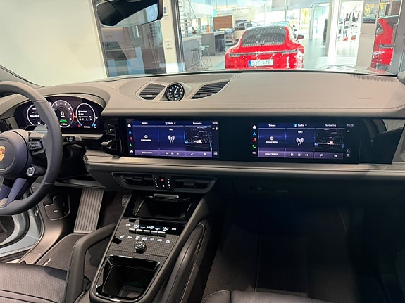 Porsche Cayenne 22 of 25