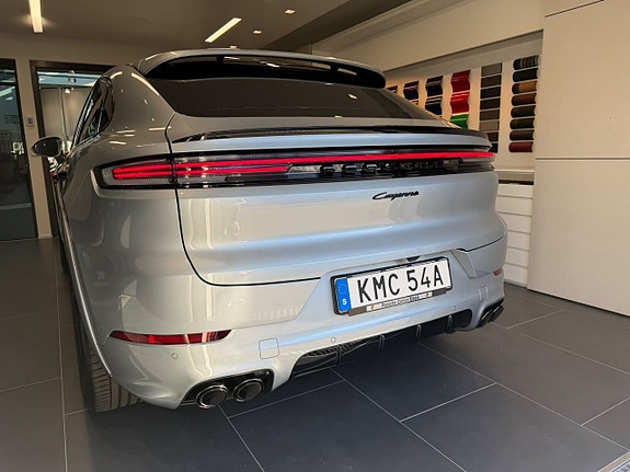 Porsche Cayenne 6 of 25