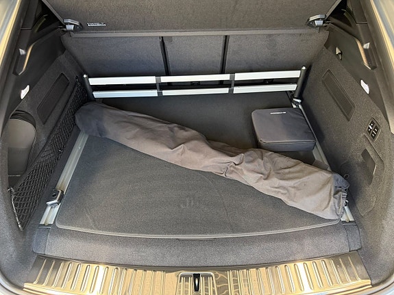 Porsche Cayenne 25 of 25