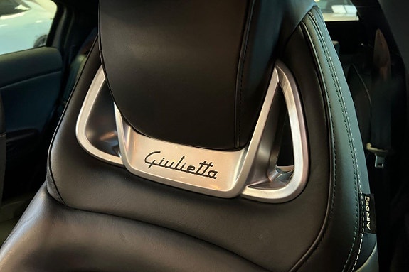 Alfa Romeo Giulietta 19 of 23