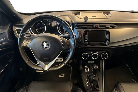Alfa Romeo Giulietta 12 of 23
