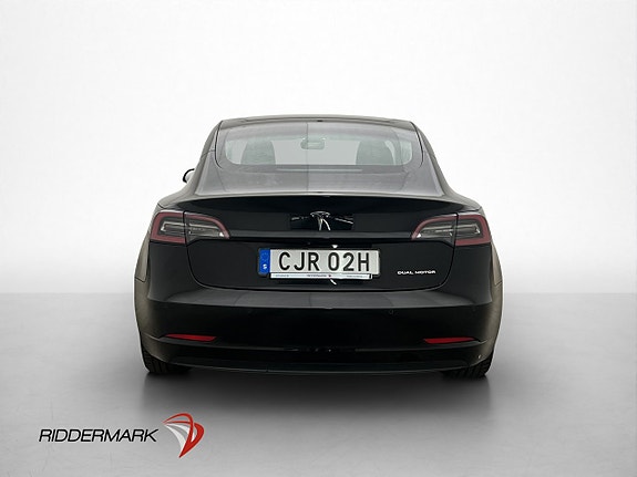 Tesla Model 3 8 of 29