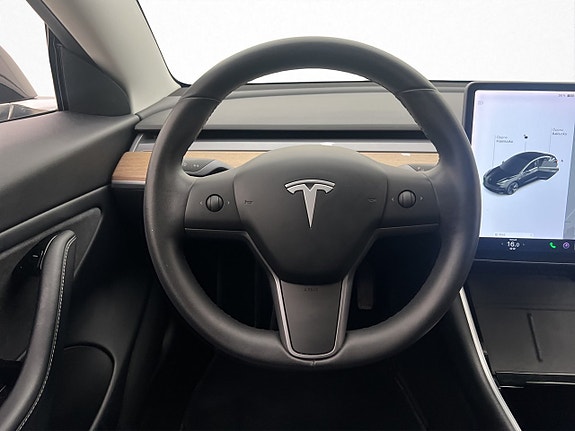 Tesla Model 3 14 of 29