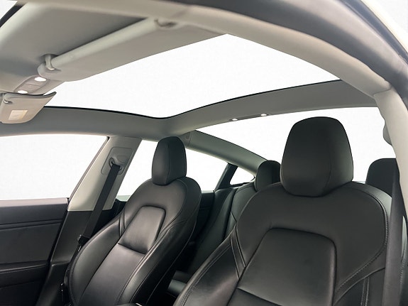 Tesla Model 3 17 of 29