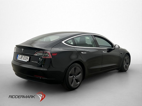 Tesla Model 3 9 of 29