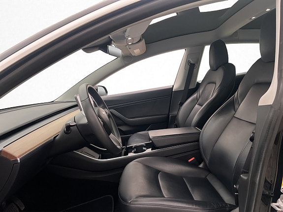 Tesla Model 3 12 of 29