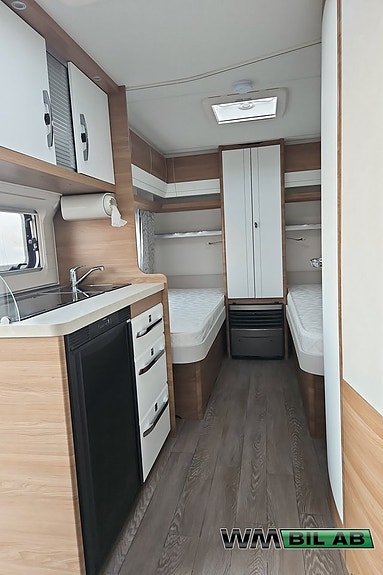 Hobby 460 Lu Delux, solsell, markis 3 of 4