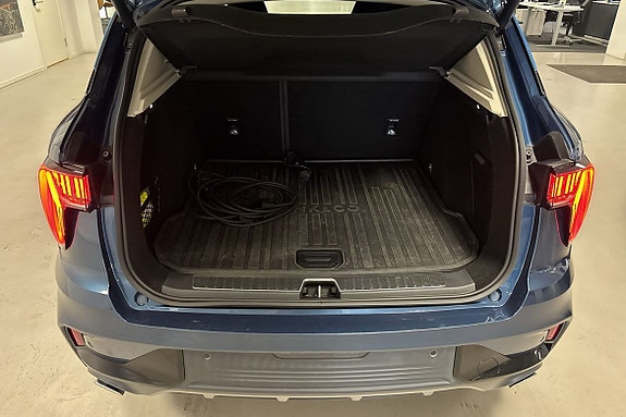Lynk & Co 01 6 of 10