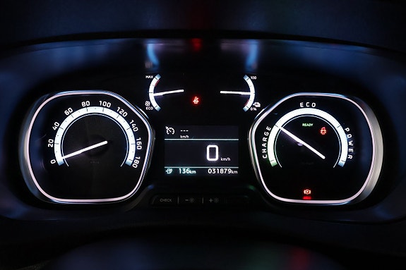 Peugeot e-Expert 15 of 26