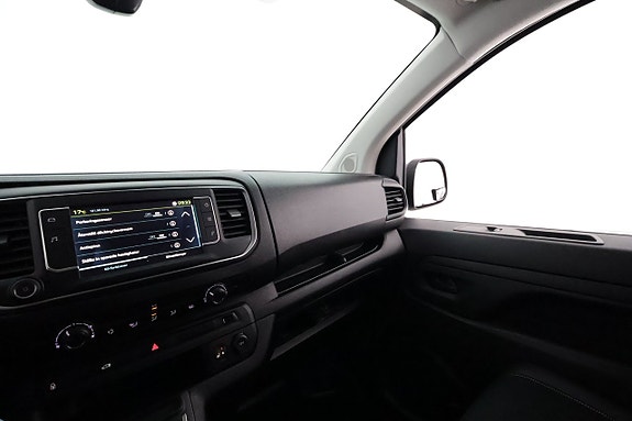 Peugeot e-Expert 20 of 26