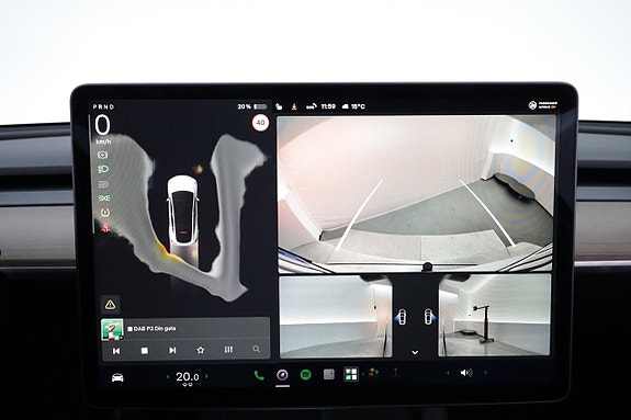 Tesla Model Y 21 of 25