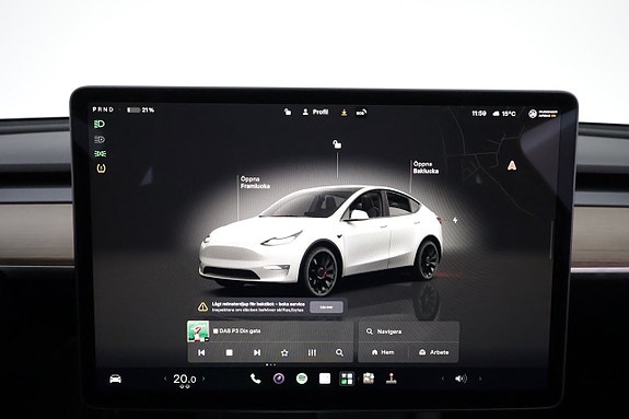 Tesla Model Y 16 of 25