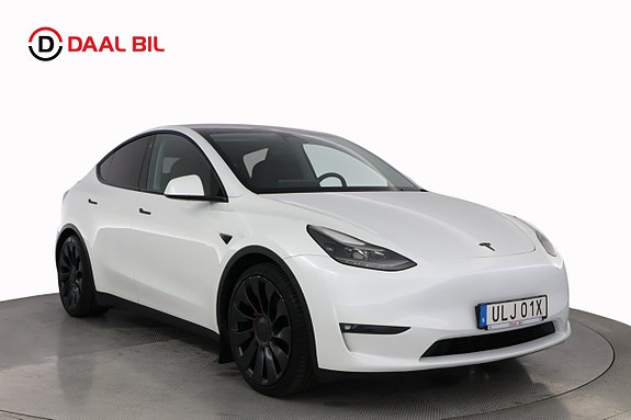 Tesla Model Y 3 of 25