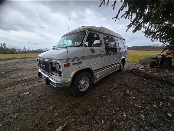 Chevrolet G20 5 of 6