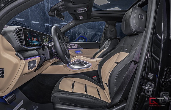 Mercedes-Benz GLE53 12 of 18