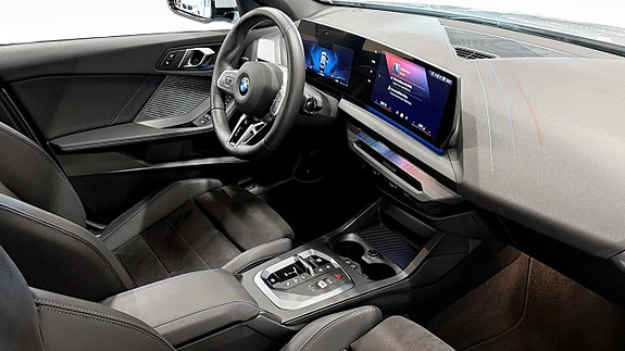 BMW 120 3 of 12