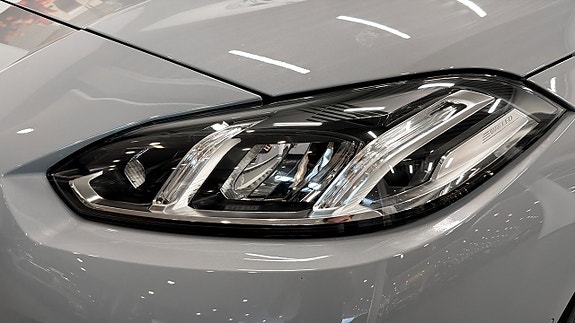BMW 120 10 of 12