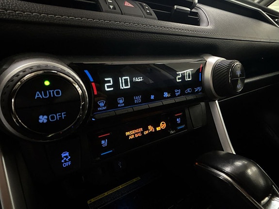 Toyota RAV4 16 of 18