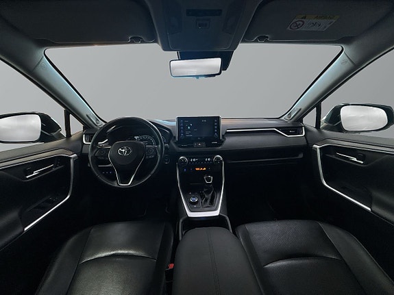 Toyota RAV4 7 of 18