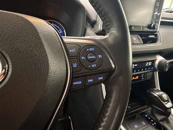 Toyota RAV4 13 of 18