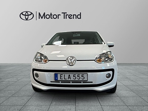 Volkswagen UP! 2 of 15