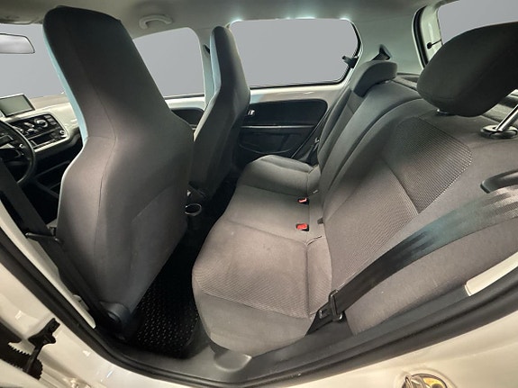 Volkswagen UP! 5 of 15