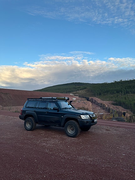 Nissan Patrol 7 of 10
