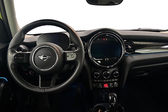 MINI Cooper S 8 of 16
