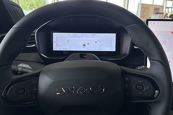 Lynk & Co 01 13 of 18