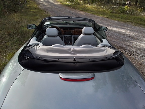 Jaguar XKR 4 of 5