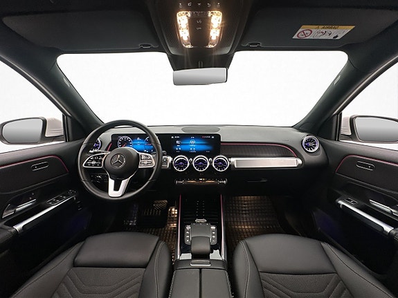 Mercedes-Benz EQB300 15 of 24