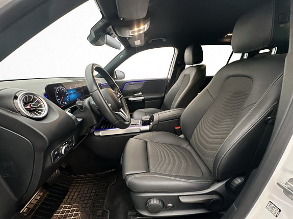 Mercedes-Benz EQB300 14 of 24