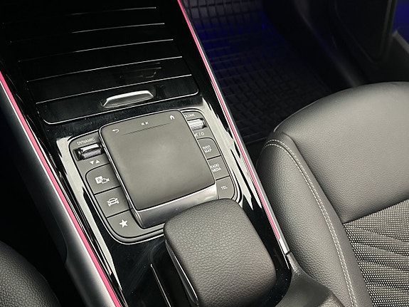 Mercedes-Benz EQB300 24 of 24