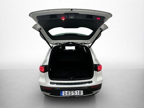 Mercedes-Benz EQB300 12 of 24