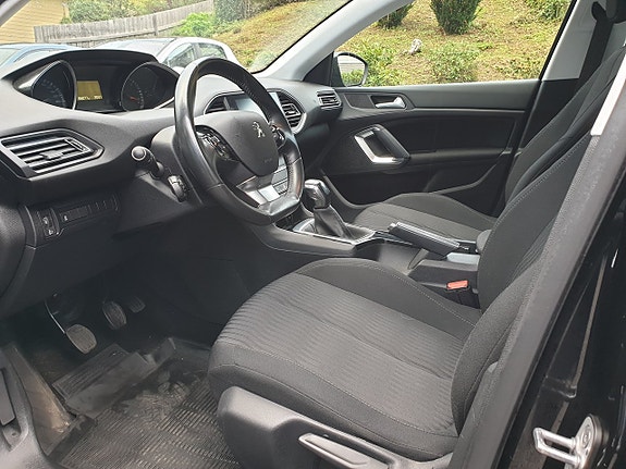 Peugeot 308 11 of 26