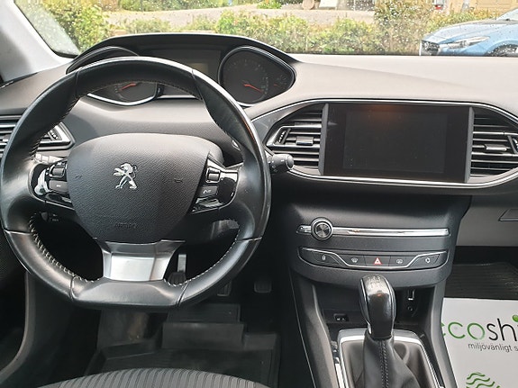 Peugeot 308 18 of 26