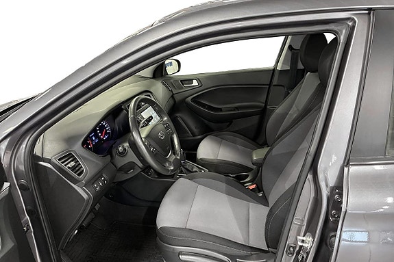 Hyundai i20 5 of 10