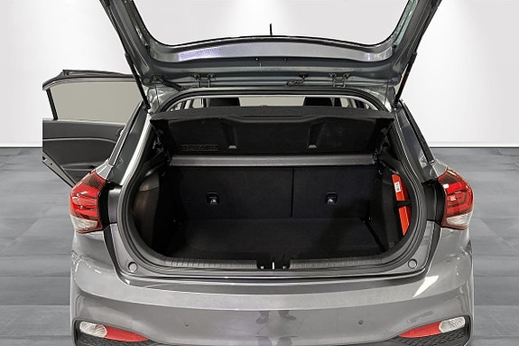 Hyundai i20 8 of 10
